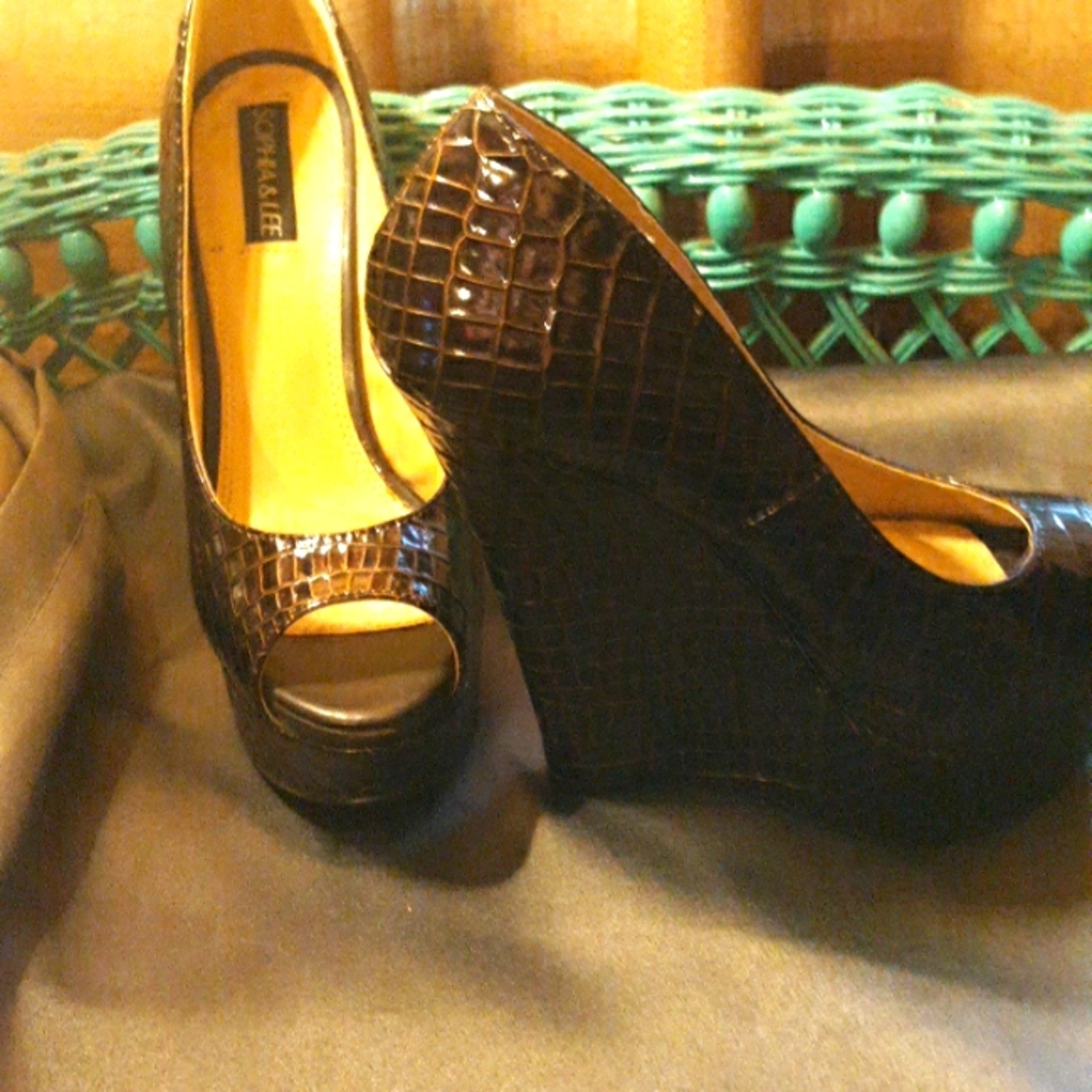 Sophia&lee platform wedge open toe.
